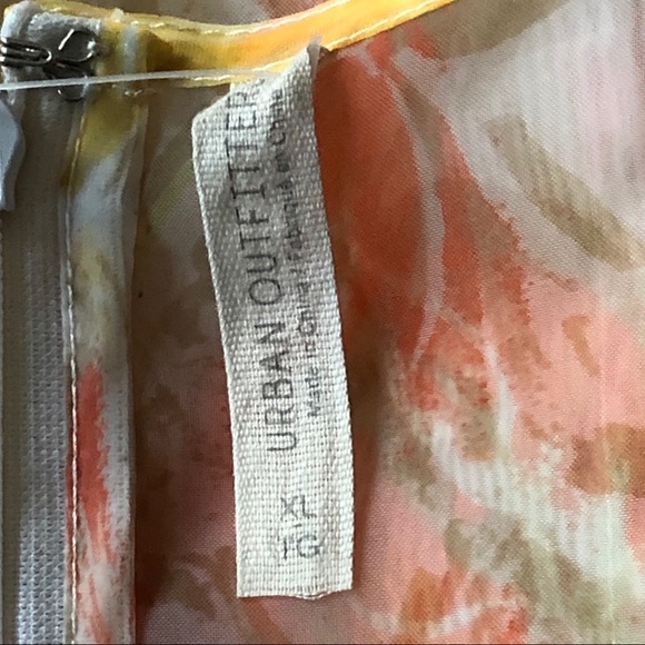 NEW Urban Outfitters Puff Sleeve Floral Maxi Dress - Picture 5 of 7
